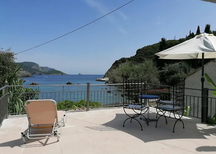 Vivaria House