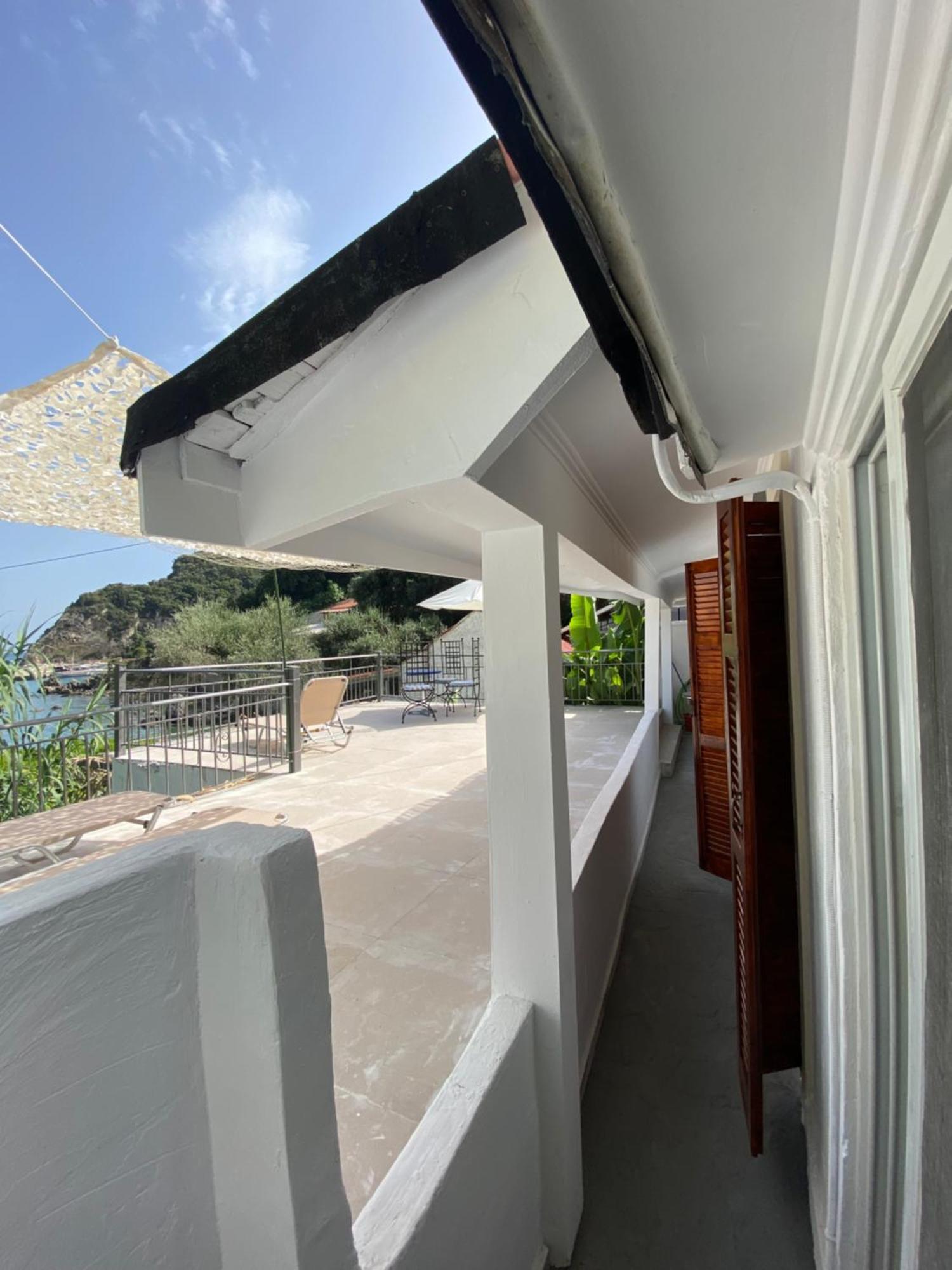 Vivaria House